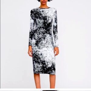 Black & White Zara Longlseeve Midi Dress Size M